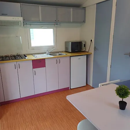 Les Rives Du Ceou Camping Saint-Chamarand