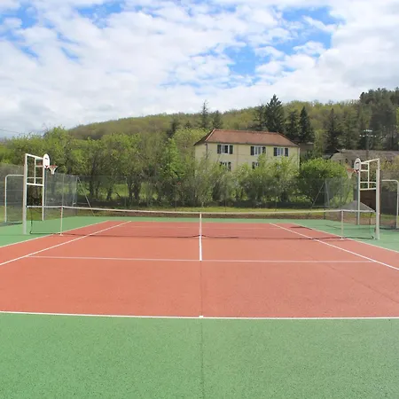 Les Rives Du Ceou Camping Saint-Chamarand